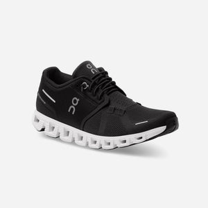 ON Running Cloud 5 Black White