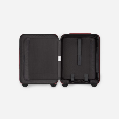 RIMOWA Essential Sleeve Cabin Plus