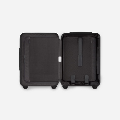 RIMOWA Essential Sleeve Cabin Plus