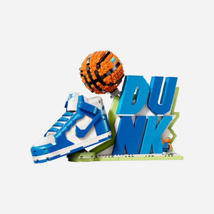 Nike Dunk x LEGO Set Sneaker-Building Kit with Exclusive Minifigure
