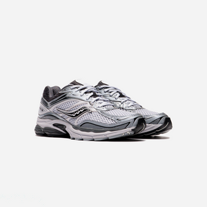 Saucony ProGrid Omni 9 Microchip