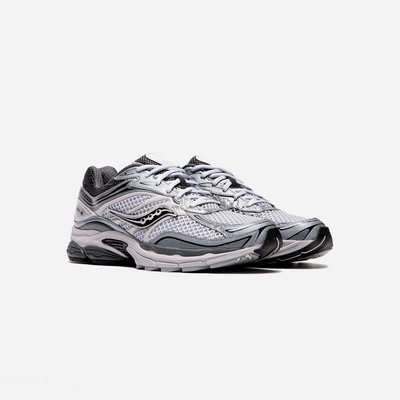 Saucony ProGrid Omni 9 Microchip