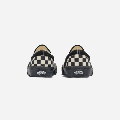 Vans Classic Slip-On Checkerboard Shoe Black / White