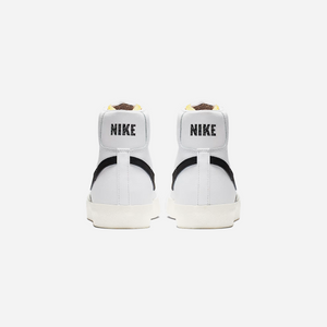 Nike Men Blazer Mid '77 Vintage High-Top Basketball Shoes