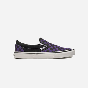 Vans Classic Slip-On Checkerboard Shoe Black / Gothic Grape