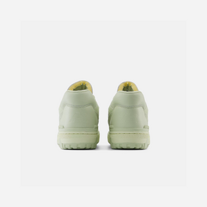 New Balance 550 Deep Lichen Green/Pistachio Butter