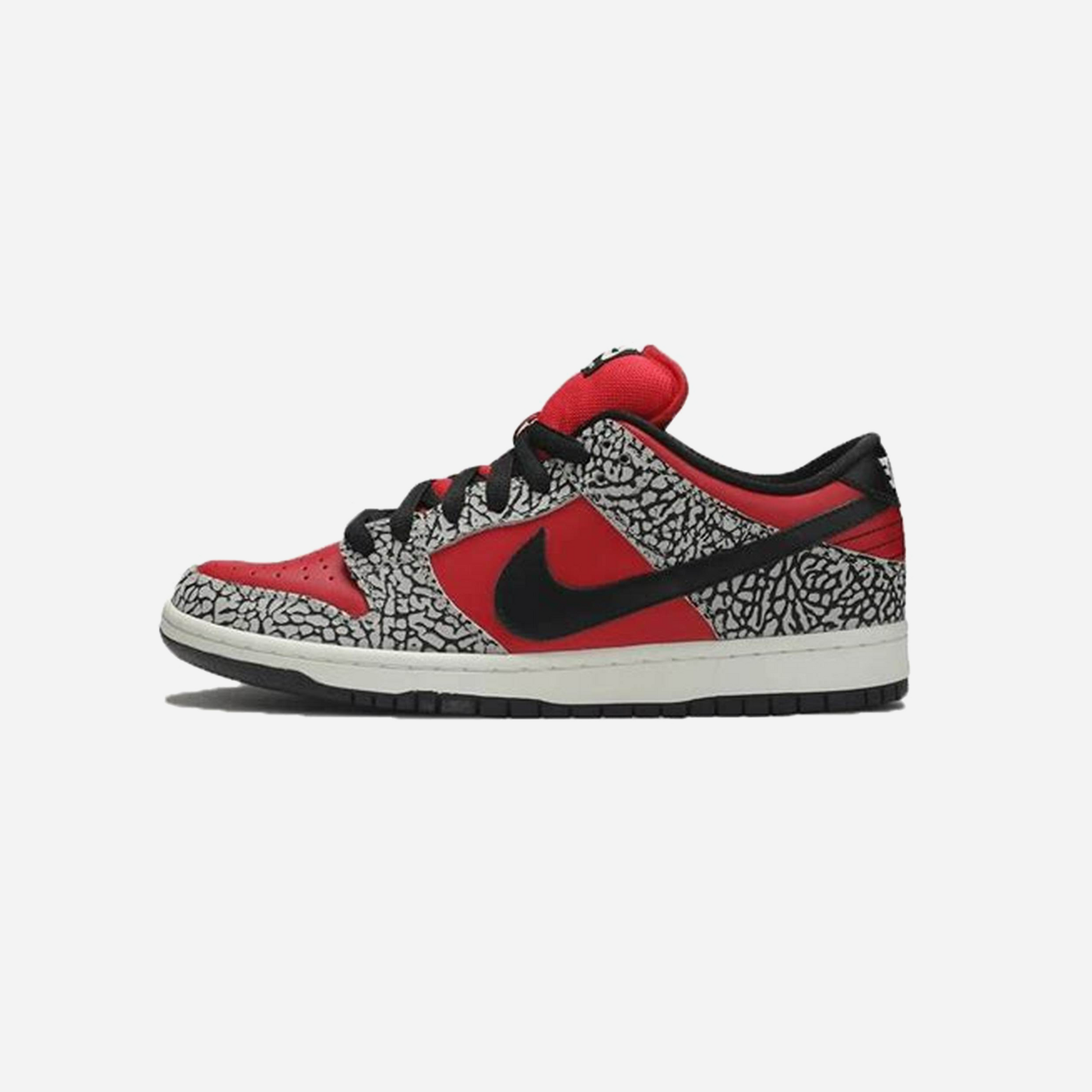 SB DUNK LOW SUPREME RED CEMENT