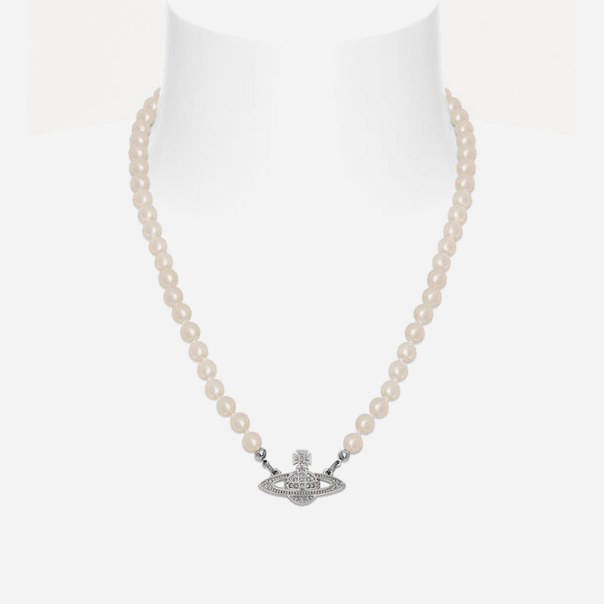 Vivienne Westwood Man. Mini Bas Relief Pearl Necklace