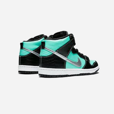 SB DUNK HIGH DIAMOND SUPPLY CO.