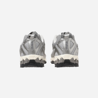 New Balance 610v1