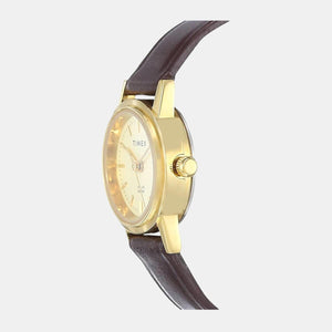 Classics Women Quartz Champagne Dial Analog Leather Watch B301
