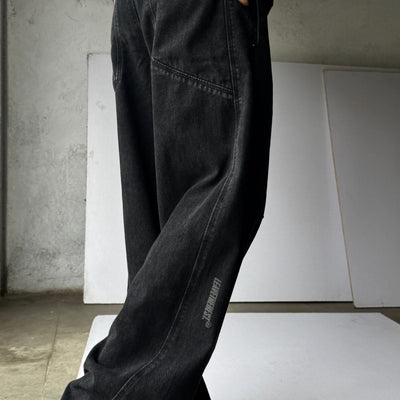 B4 Curved-Black