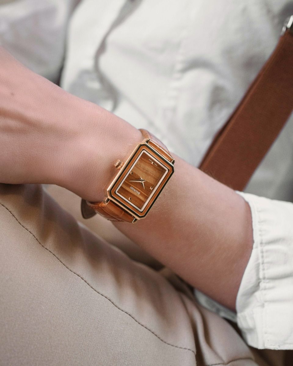 Balmain Eirini Natural Stones Tiger's Eye Dial Women 33mm