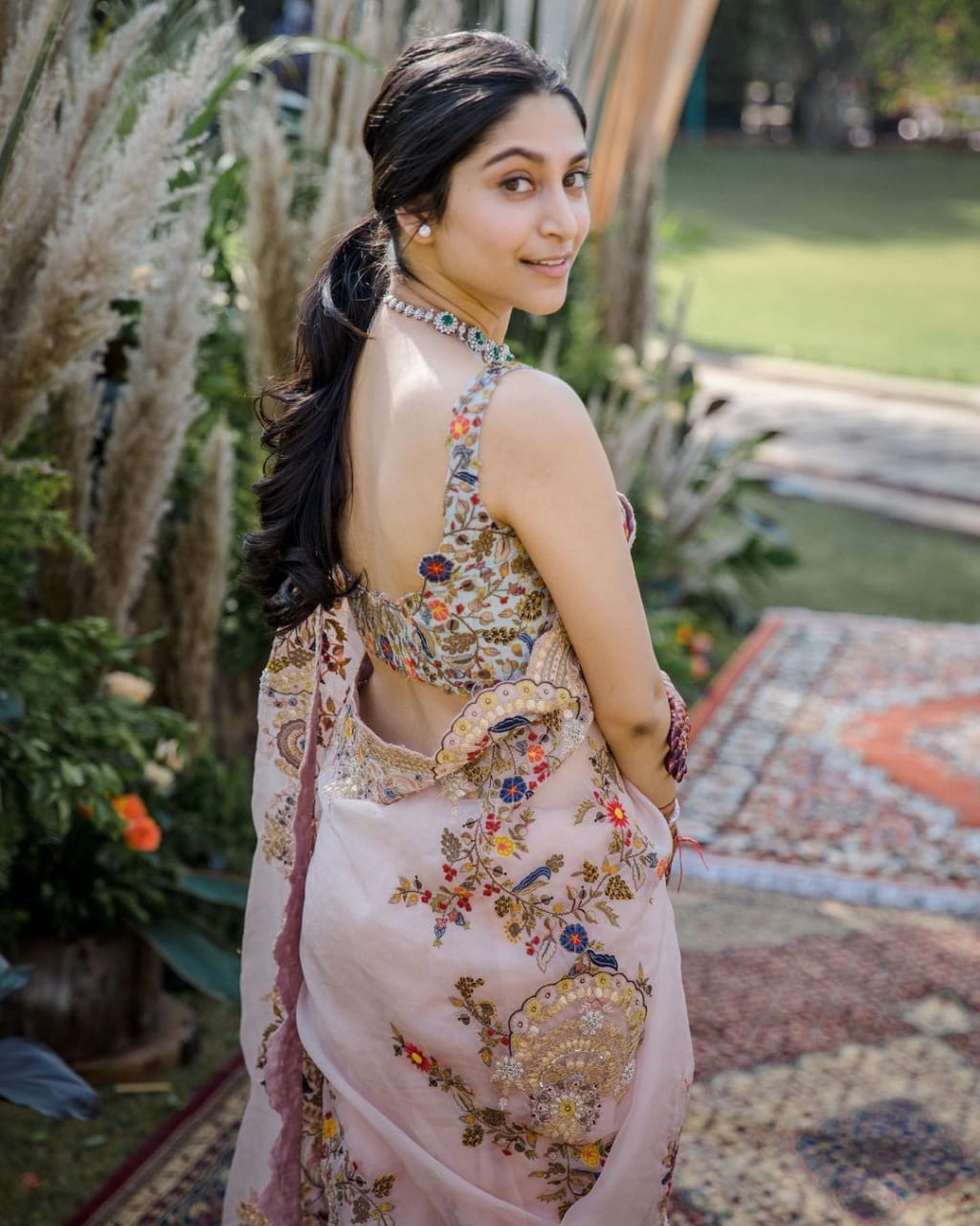 Organza Beautifull Thread Embroidery work Saree