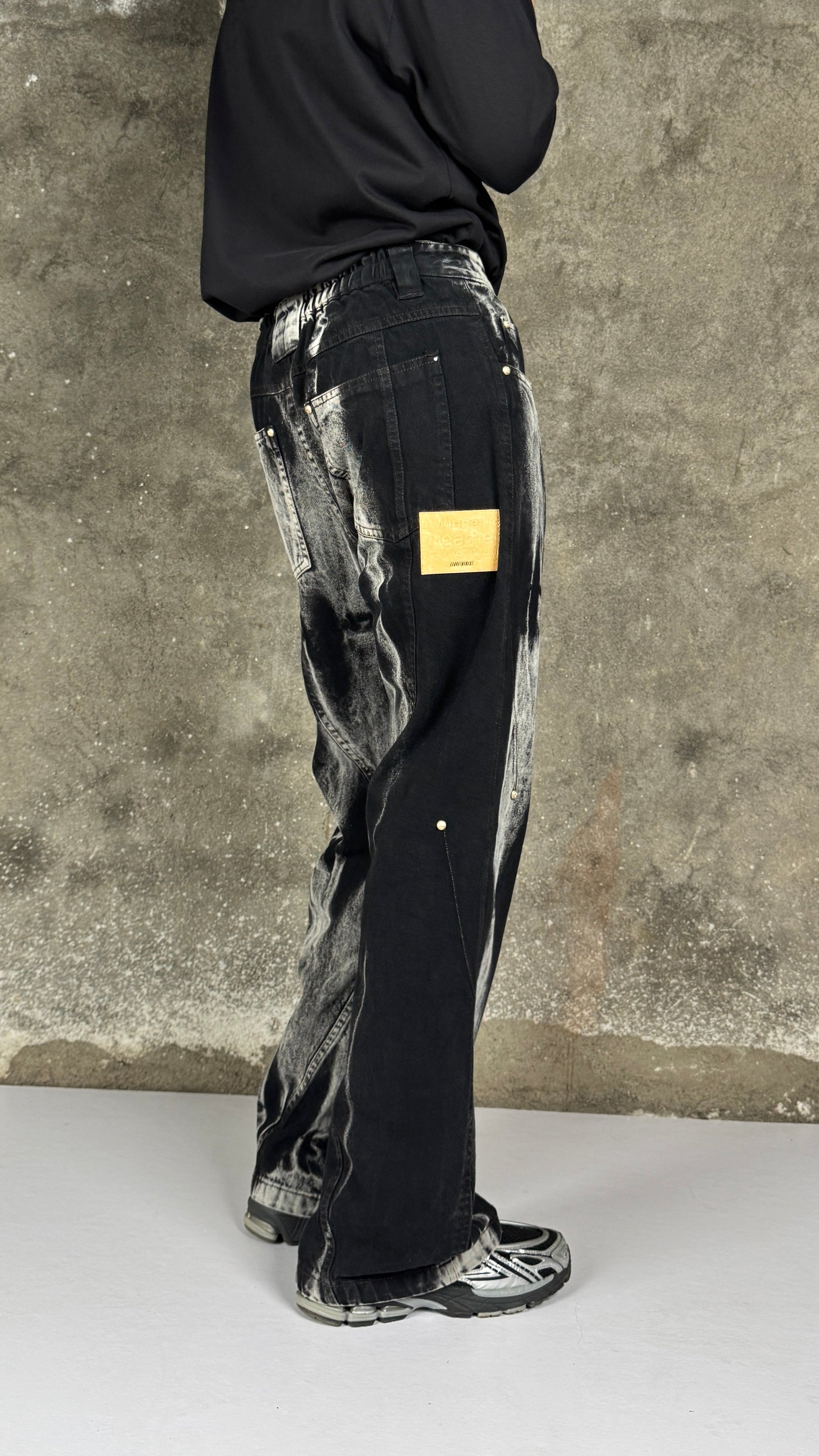 Waves Panelled-Shibori Black