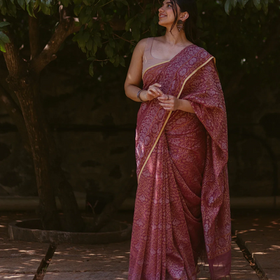 Dusty Pink Handloom Banarasi Jamdani Saree With Floral Motifs-Dusty Pink