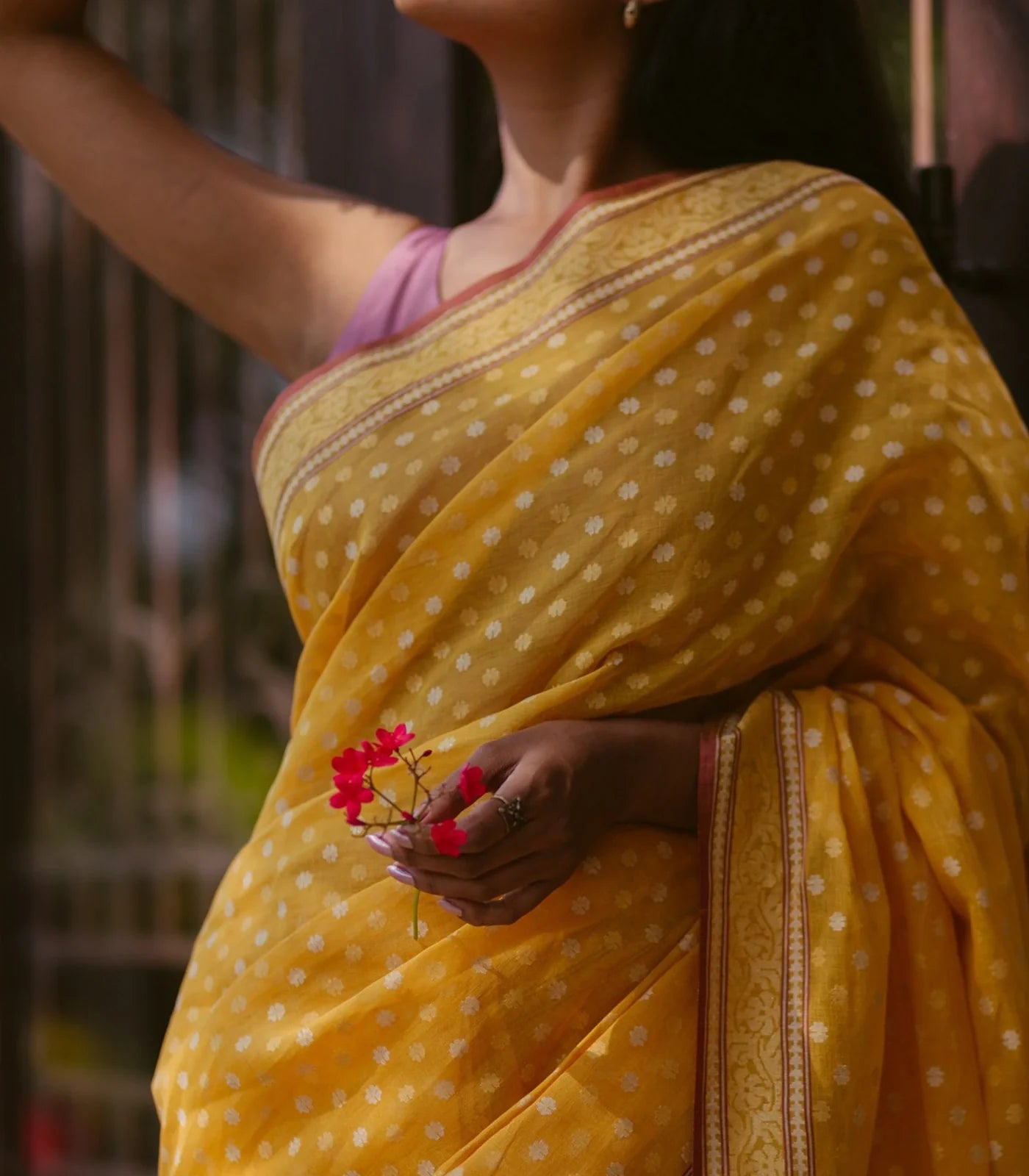 Yellow Handloom Banarasi Jamdani Saree With Floral Motifs-Yellow