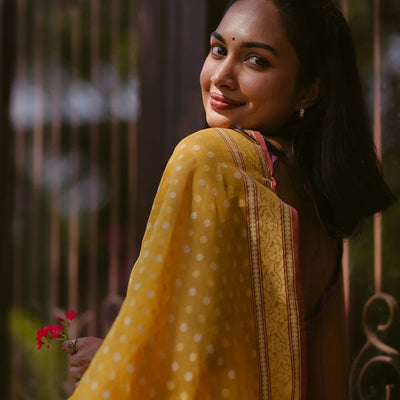 Yellow Handloom Banarasi Jamdani Saree With Floral Motifs-Yellow