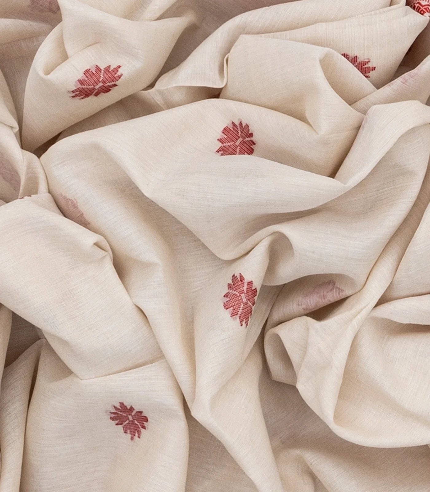 Off White Handloom Bengal Cotton Saree With Floral Motifs-Off White