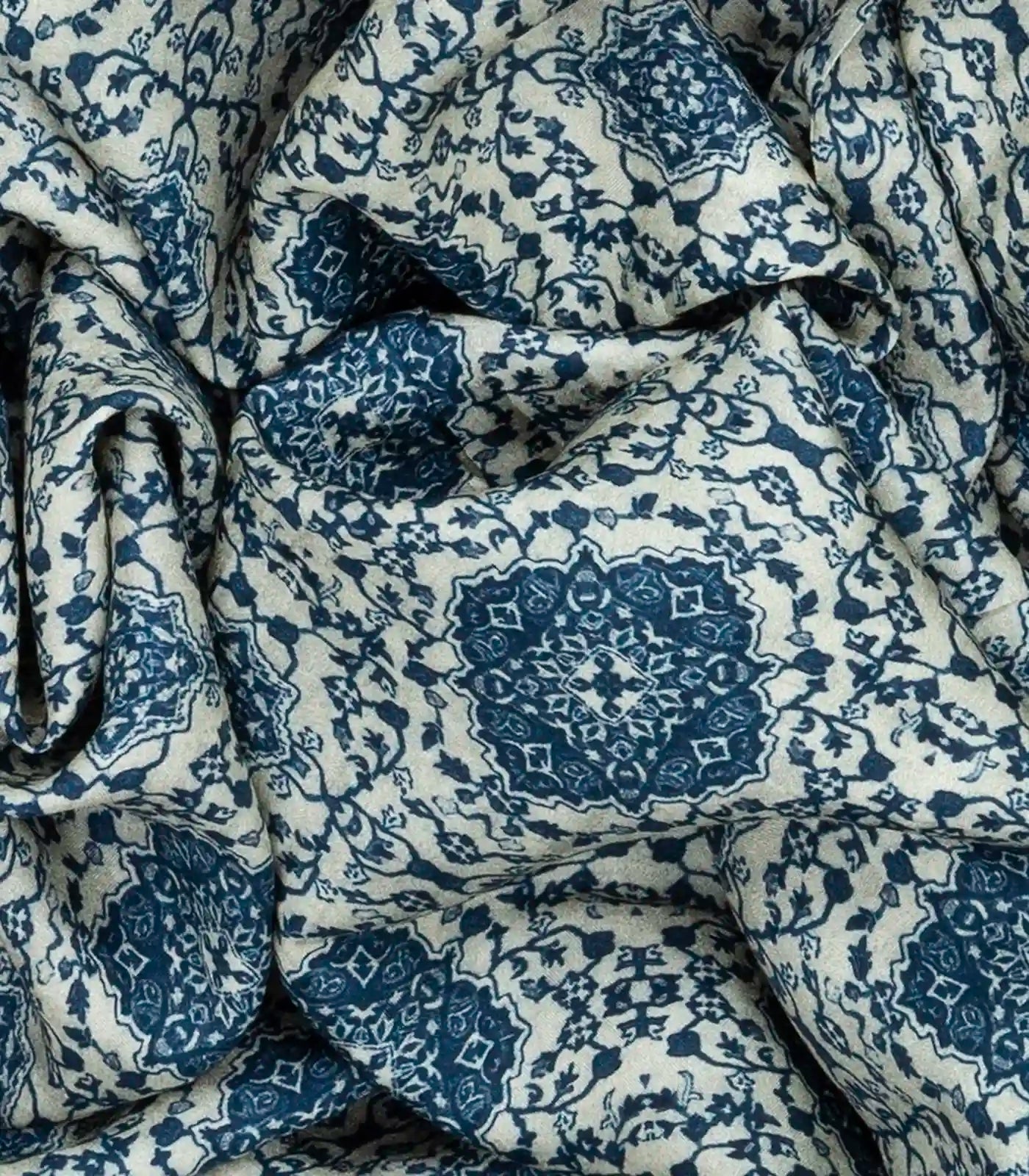 Cream Woven Chanderi Viscose Printed Saree With Floral Motifs-Cream