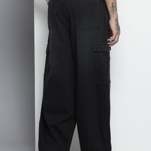 Men's Black Relaxed Fit Solid Cargo Jeans