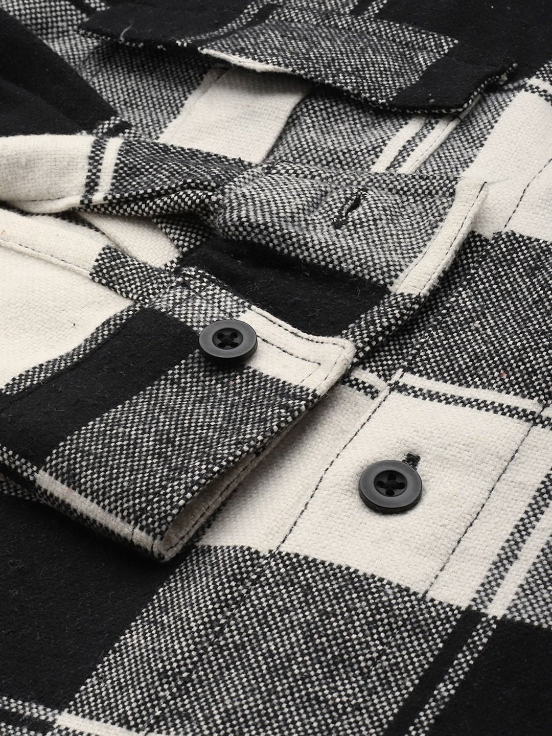 Men's Black Regular Fit Checked Casual Shirt