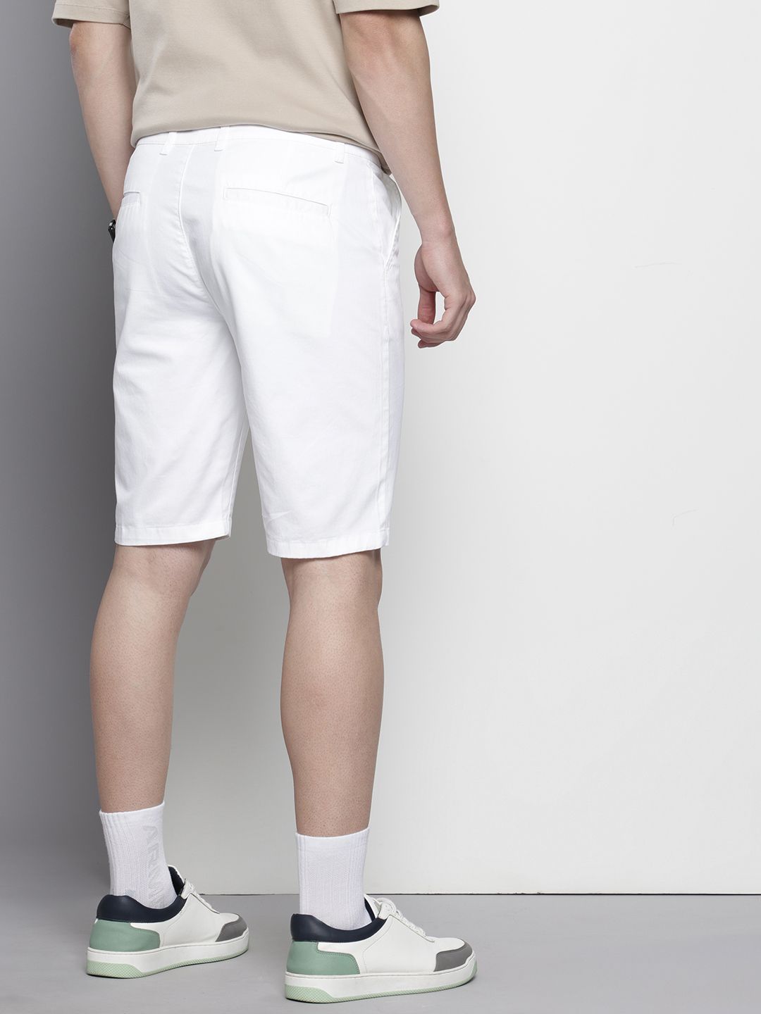 Men's White Regular Fit Solid Chino Shorts