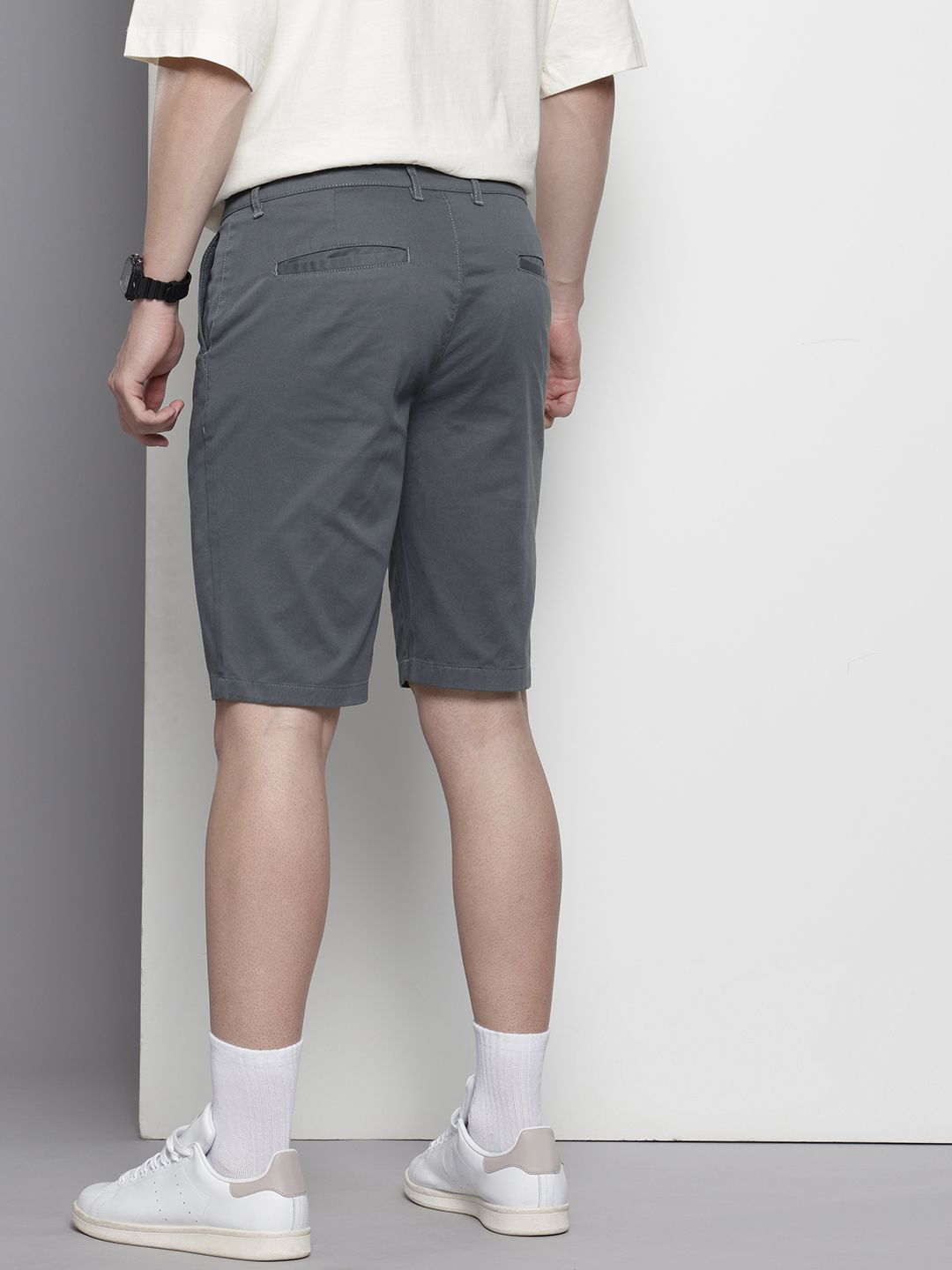 Men's Silver Regular Fit Solid Chino Shorts