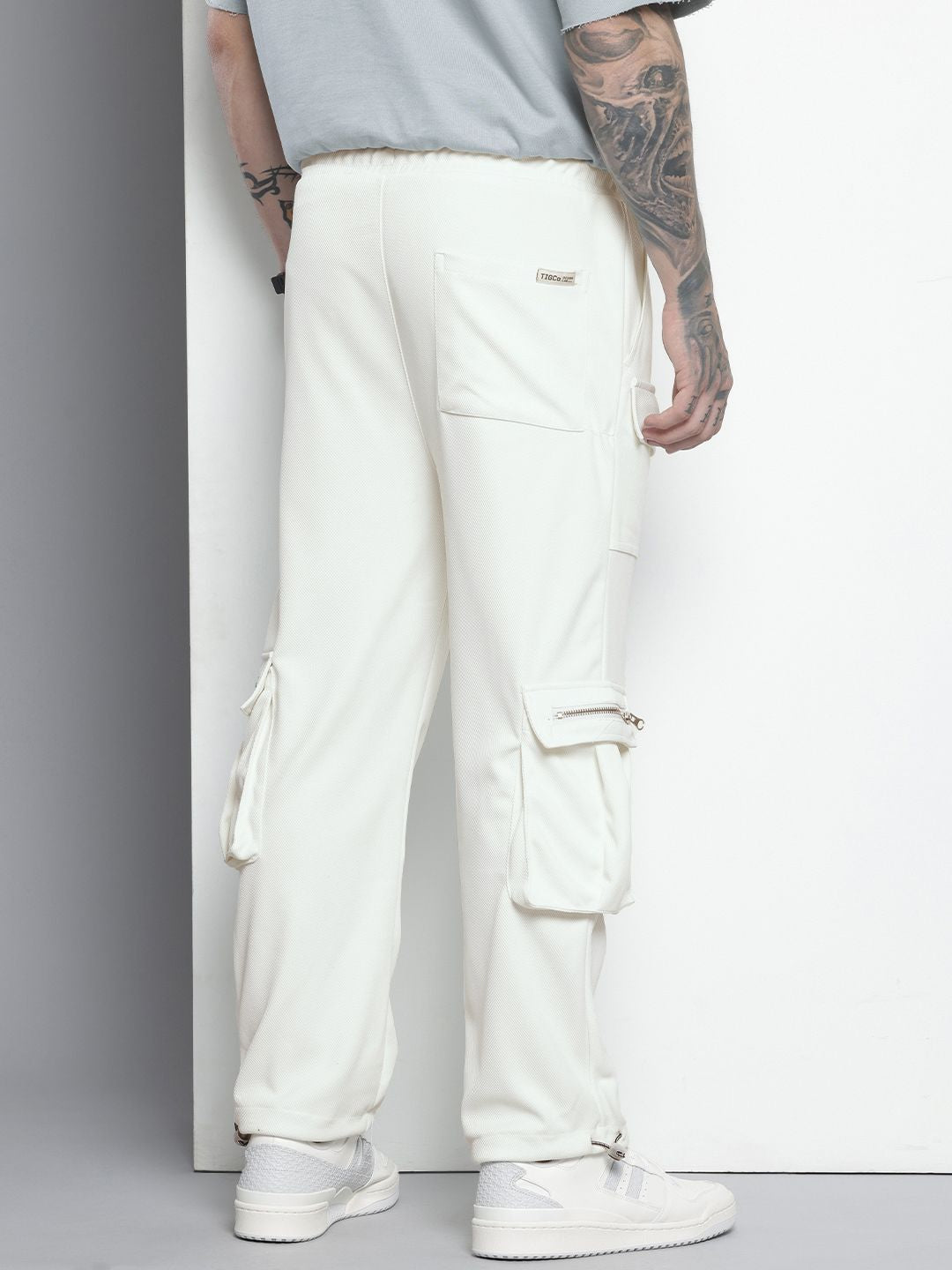 Men's White Relaxed Fit Textured Wide Leg Cargo Joggers