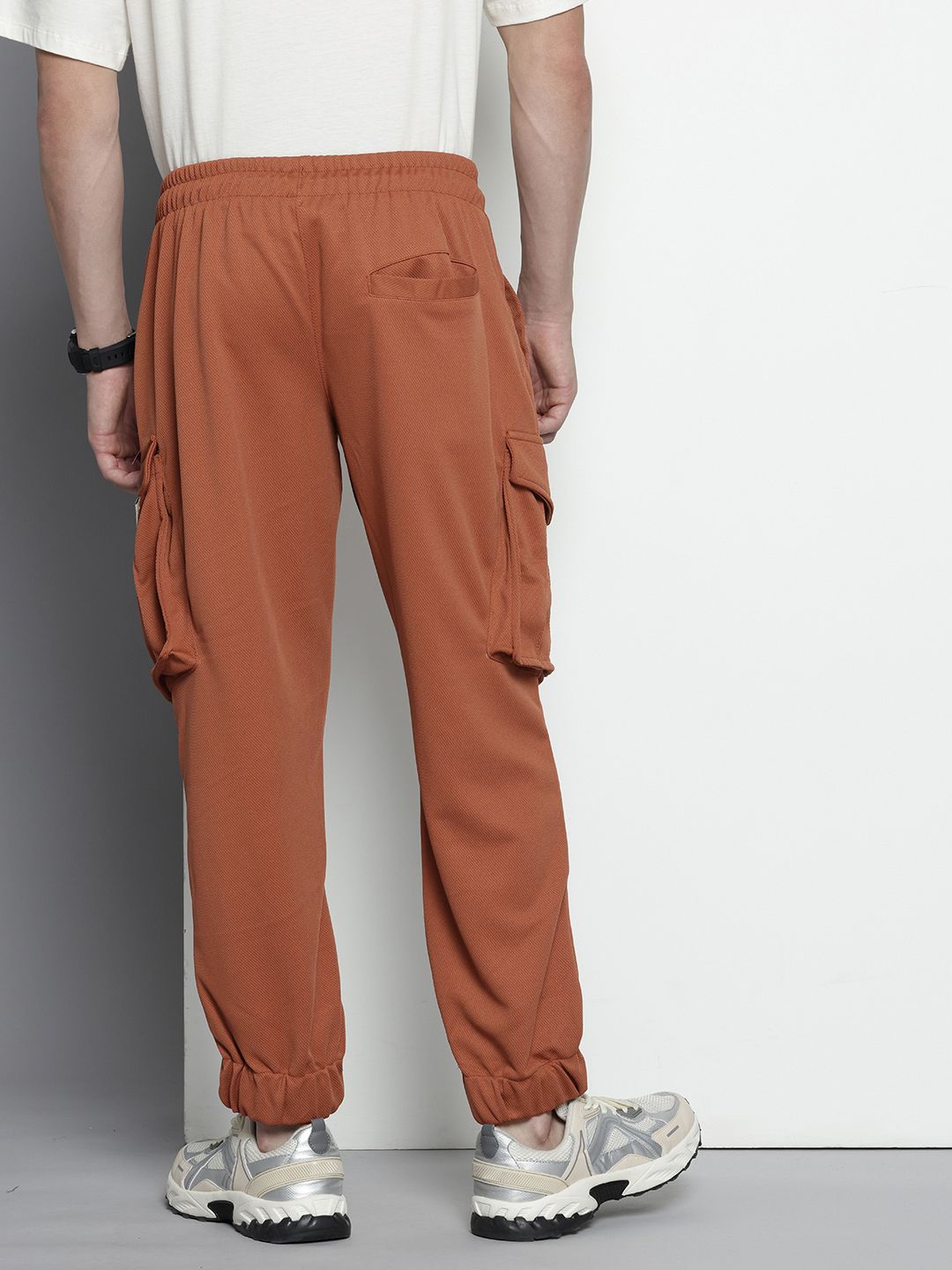 Men's Brown Relaxed Fit Textured Cargo Joggers