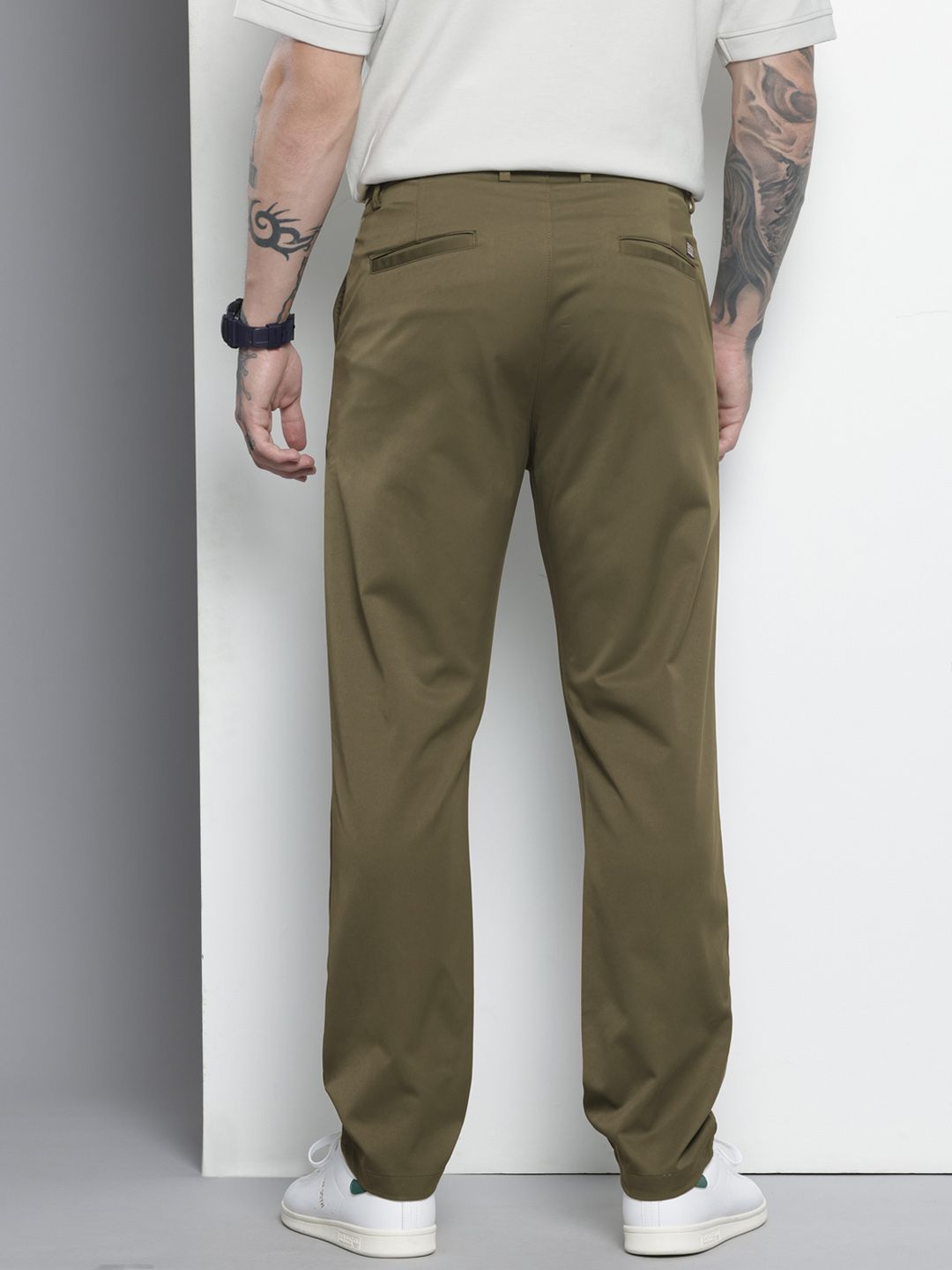 Men's Olive Regular Fit Solid Trousers