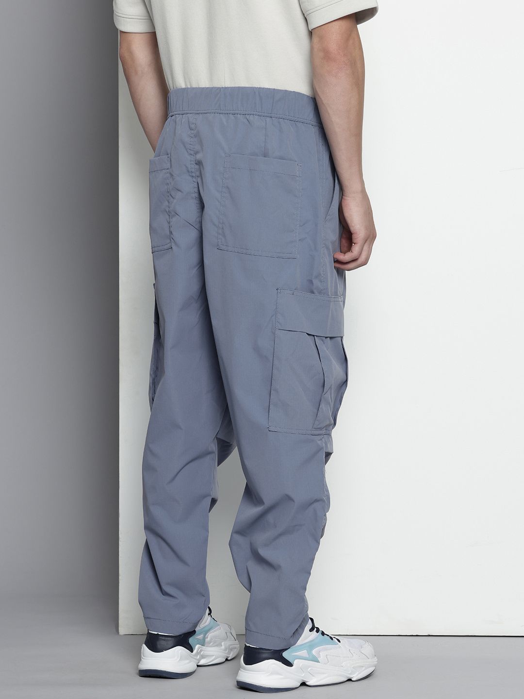 Men's Blue Loose Fit Textured Cargos