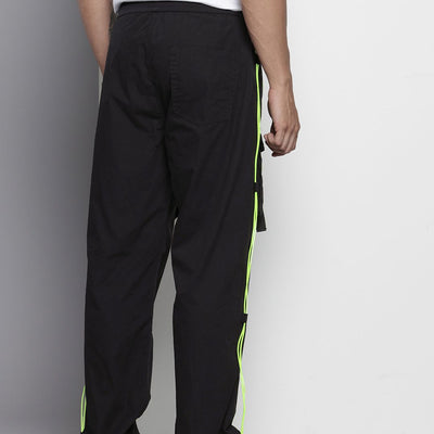 Men's Black Relaxed Fit Solid Utility Cargo Jogger