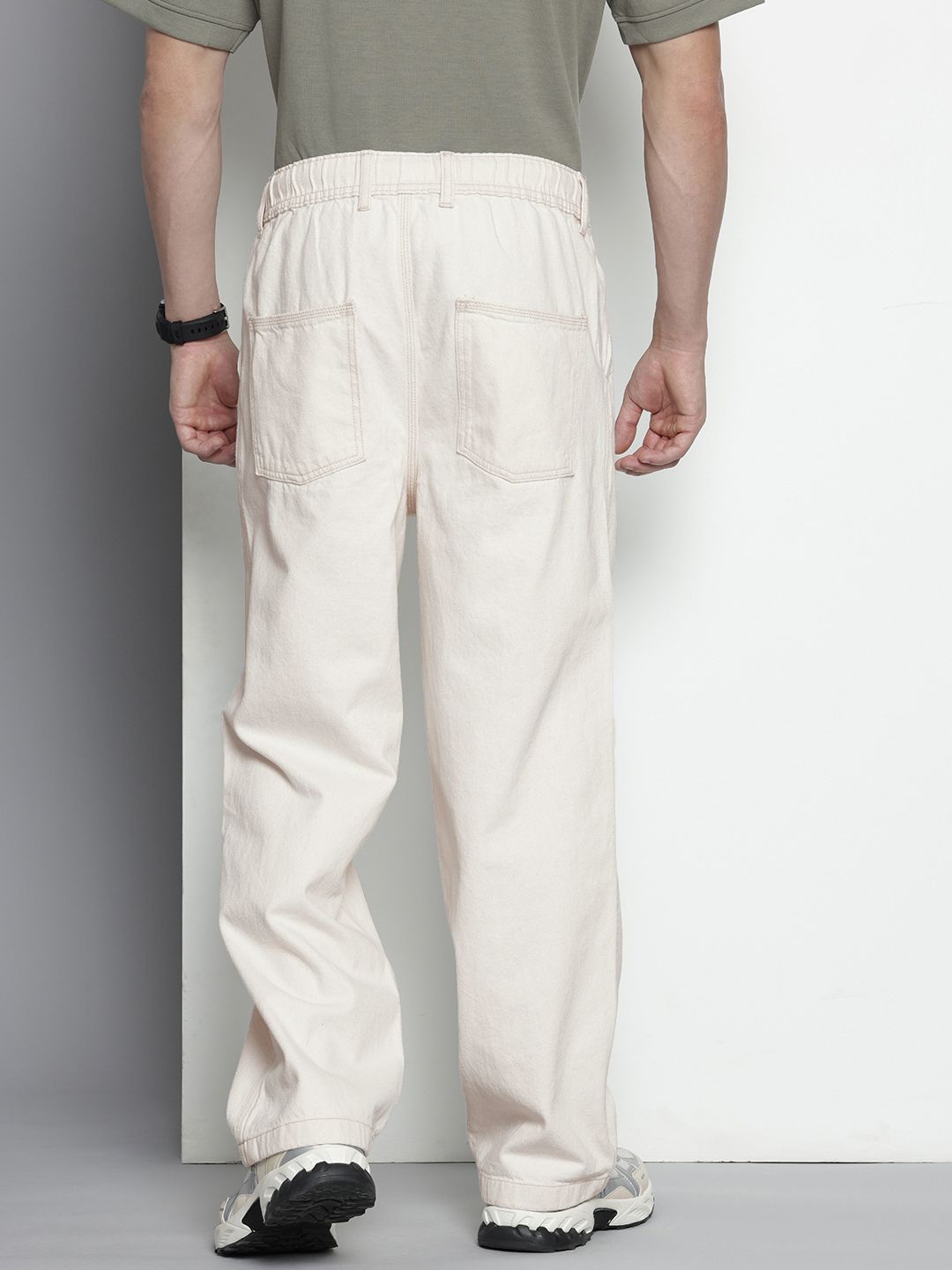 Men's White Relaxed Fit Solid Denim Joggers
