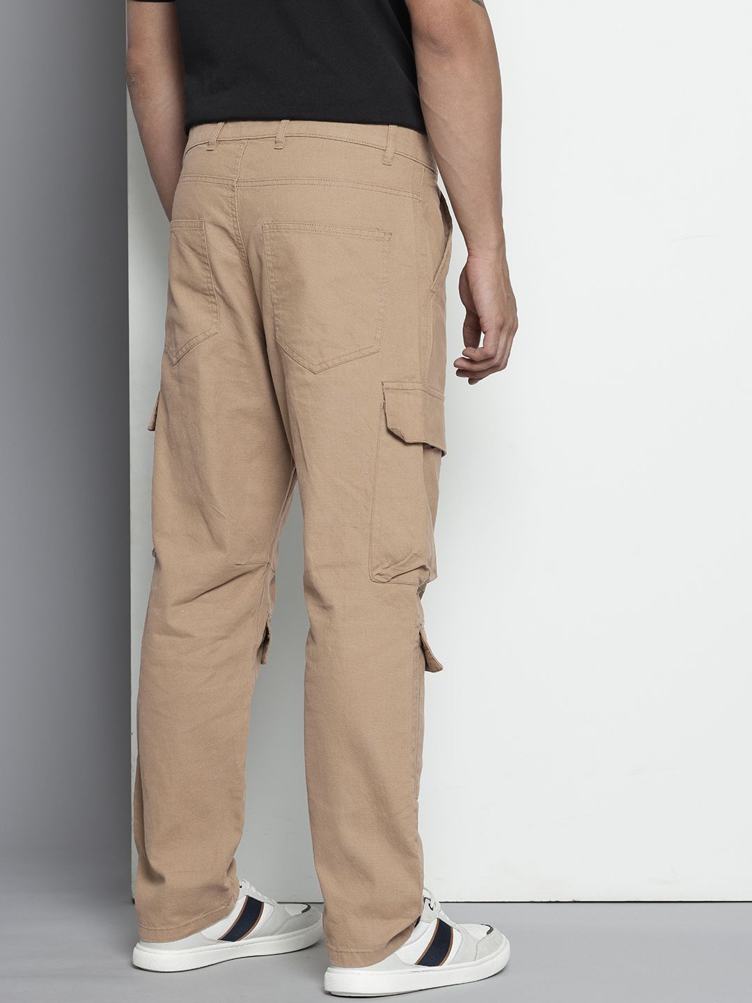 Men's Beige Relaxed Fit Solid Cargos