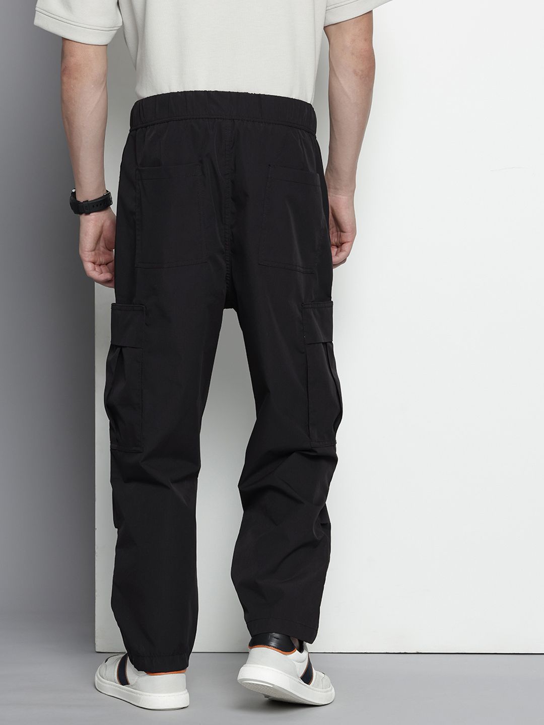 Men's Black Loose Fit Textured Cargos