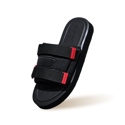 Breezy Fluff Sandals : Black