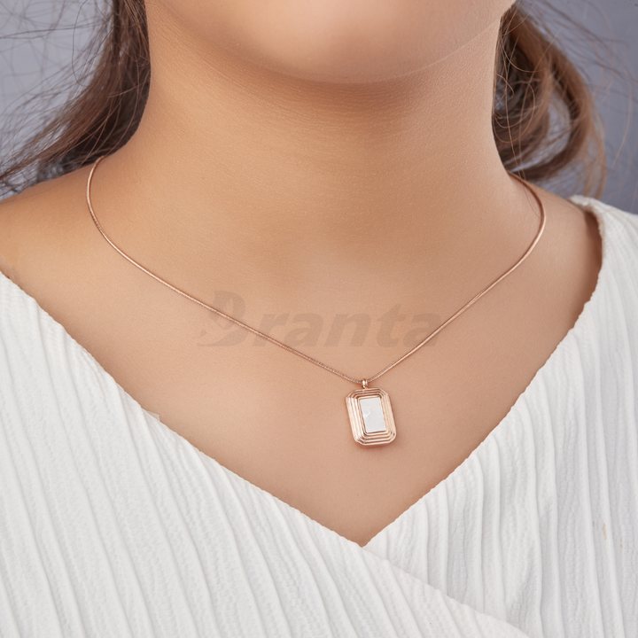 Rectangle Pearl Pendant Necklace For Women