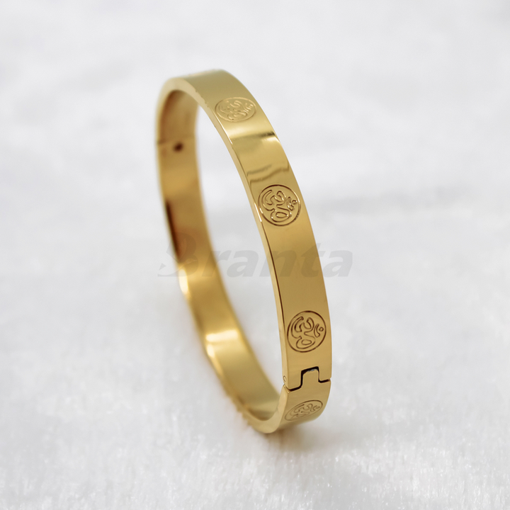 Stunning Om Men's Gold Bracelet