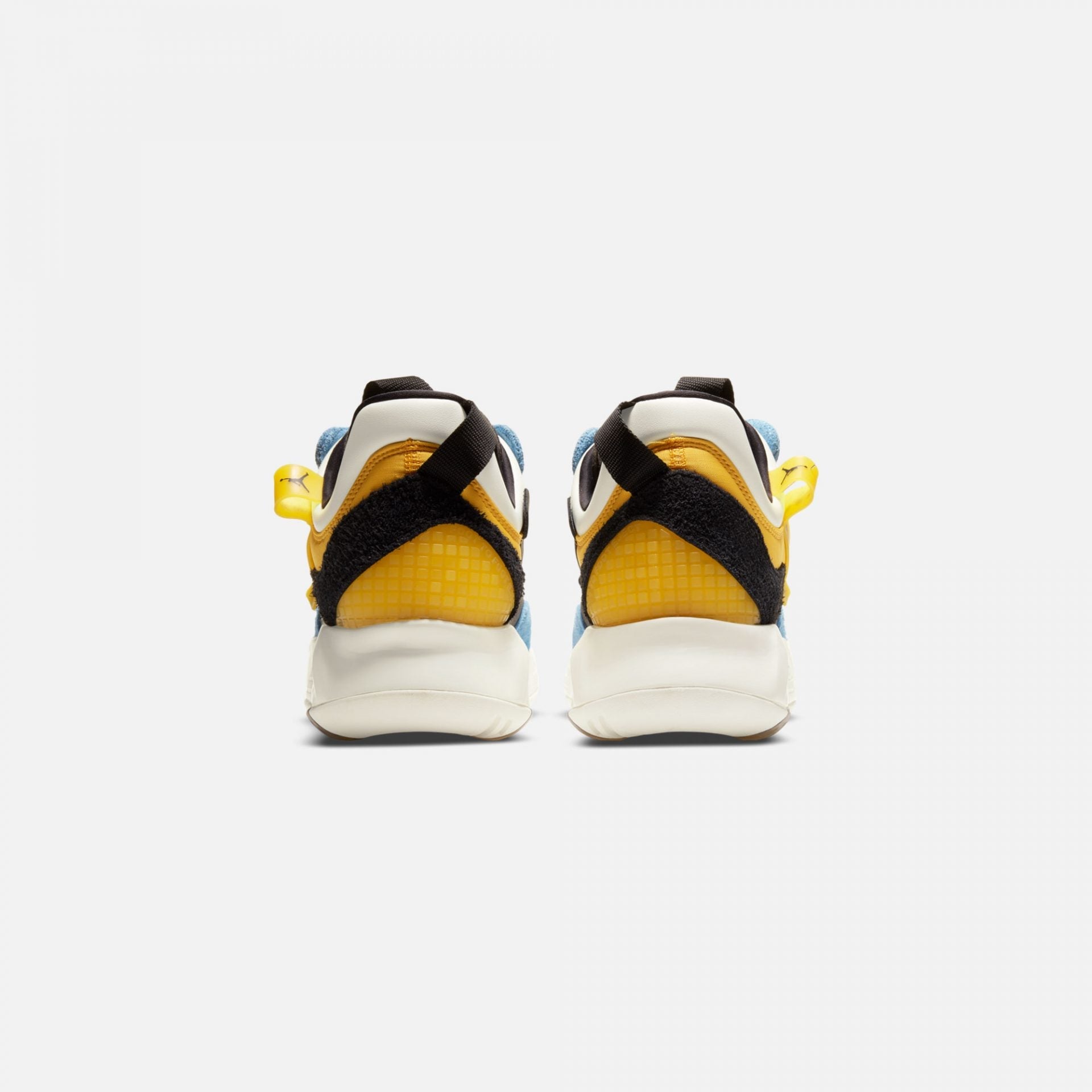 Nike | JORDAN MA2