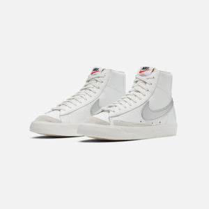 Nike | WOMEN'S BLAZER MID '77