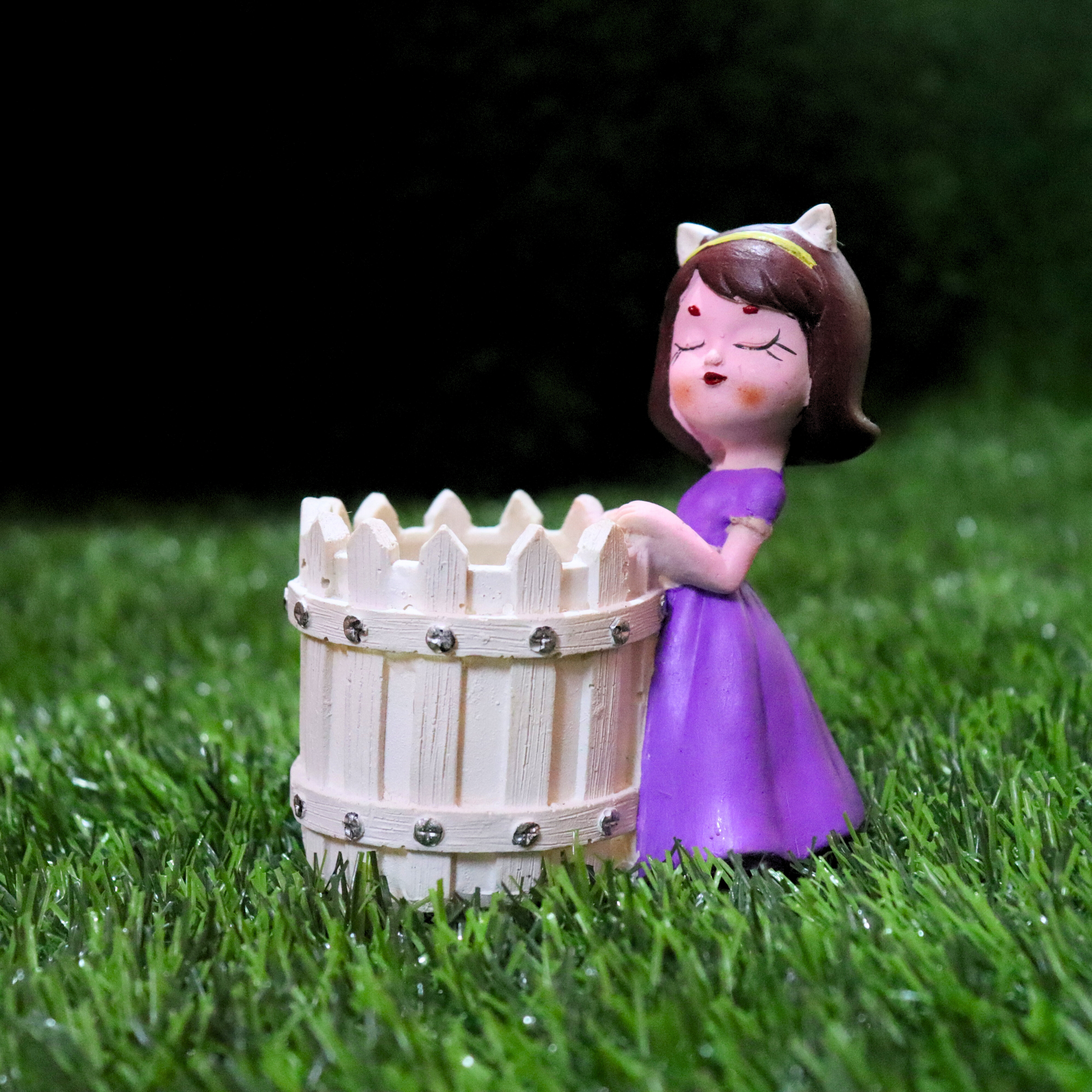 Charming Girl with Basket Garden Decorative Miniature