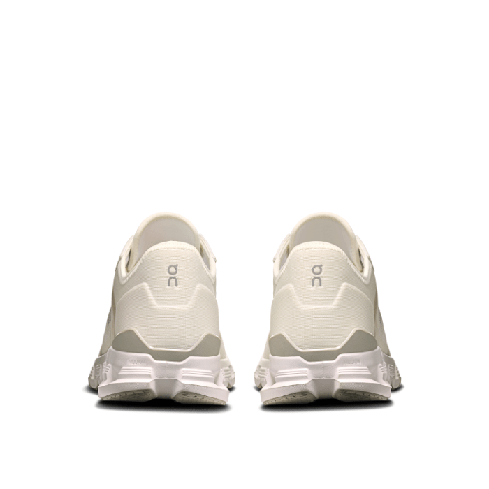 On Running Cloud X 4 AD White Wolf