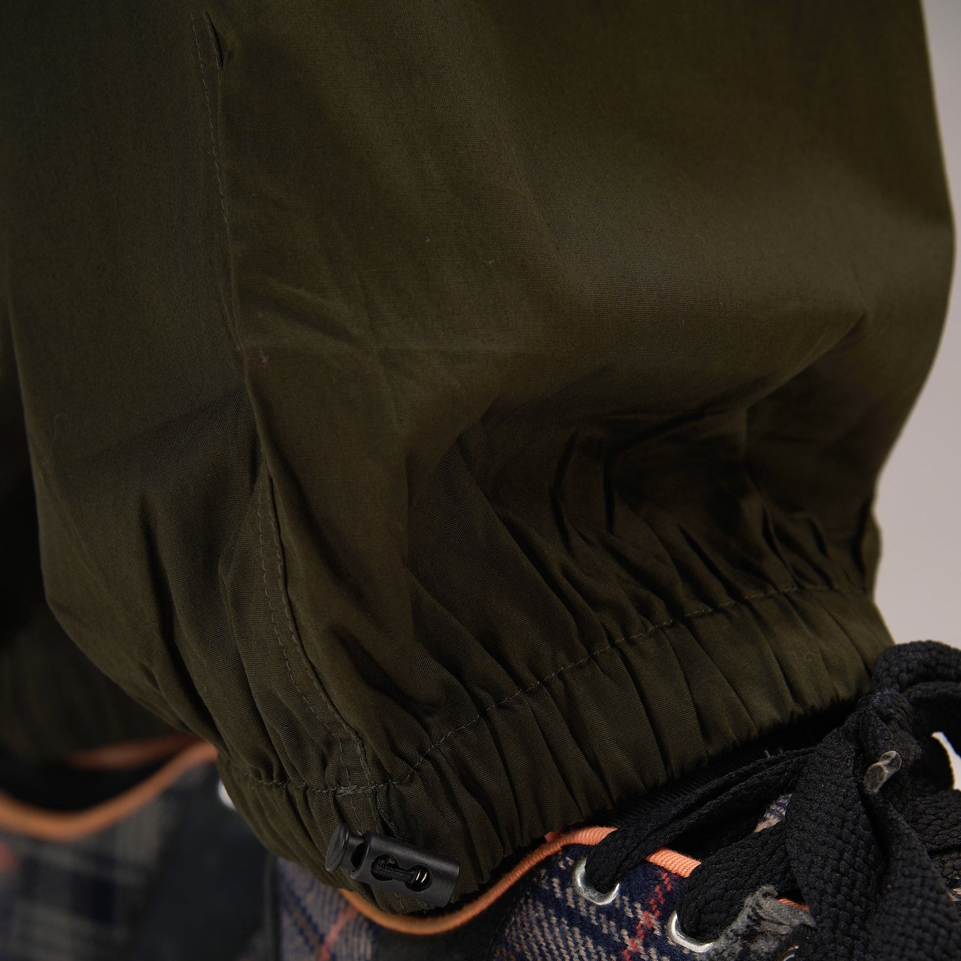 Printed "Limited edition" parachute pants for Men in Green
