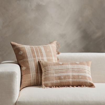 Kavia Pillow
