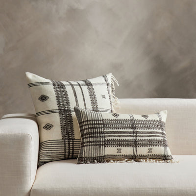 Kavia Pillow