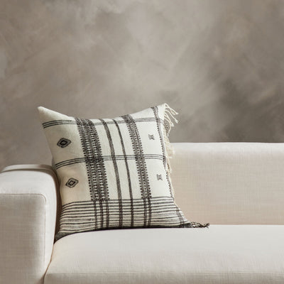 Kavia Pillow