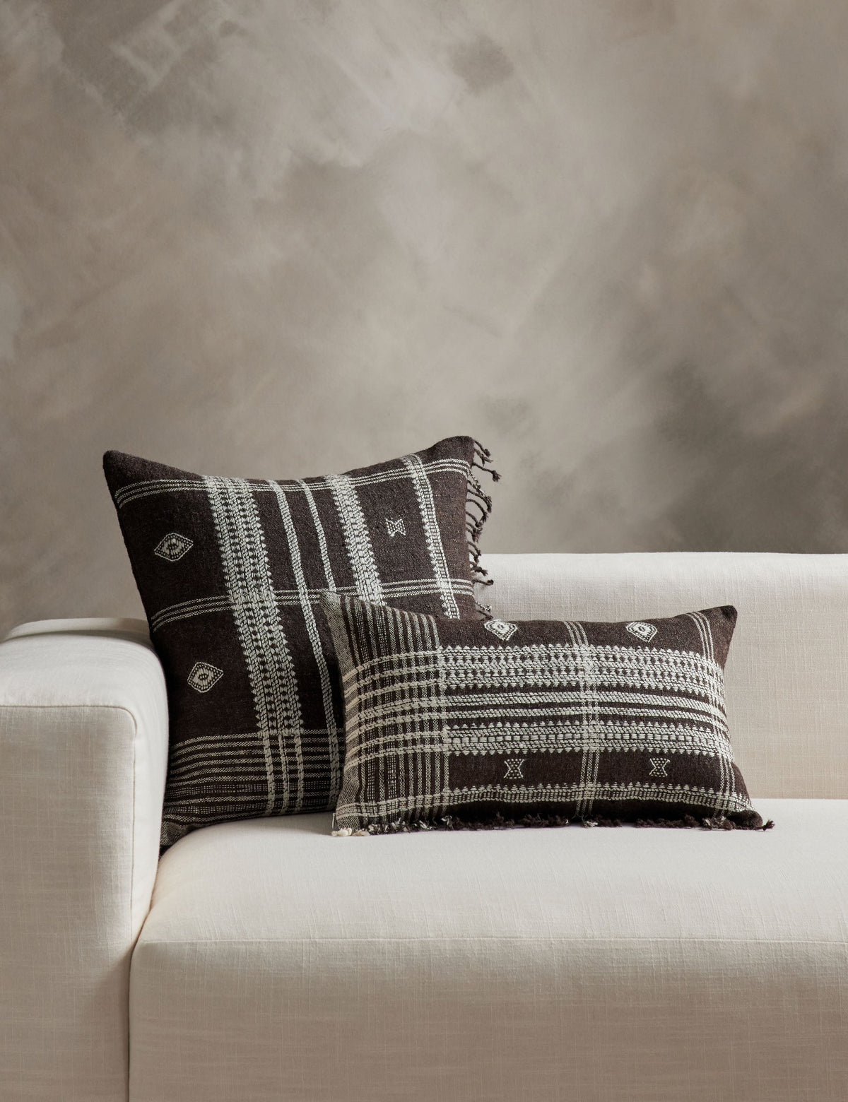 Kavia Pillow