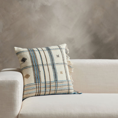 Kavia Pillow