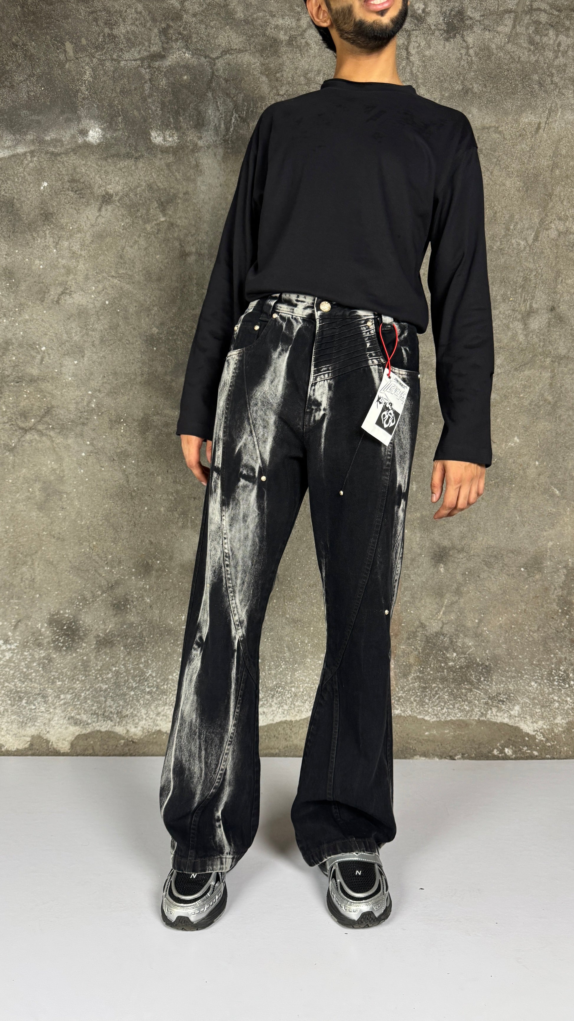 Waves Panelled-Shibori Black